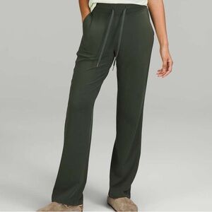 NWOT Lululemon Ready to Rulu Straight Leg Shorten length!